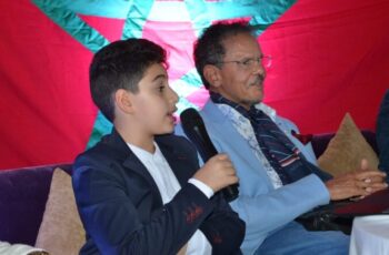 اوس بحري الى جانب البروفيسور محمد تقي الله الشيخ ماء العينين